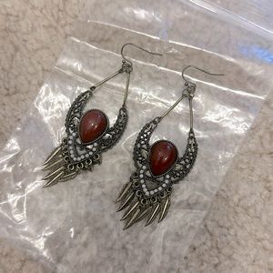 NWOT Daytrip Earrings